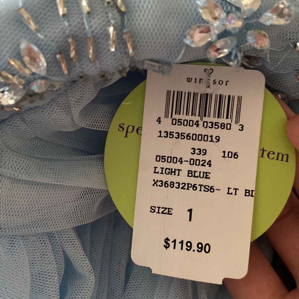 Windsor light blue formal dress - Picture 3 of 3